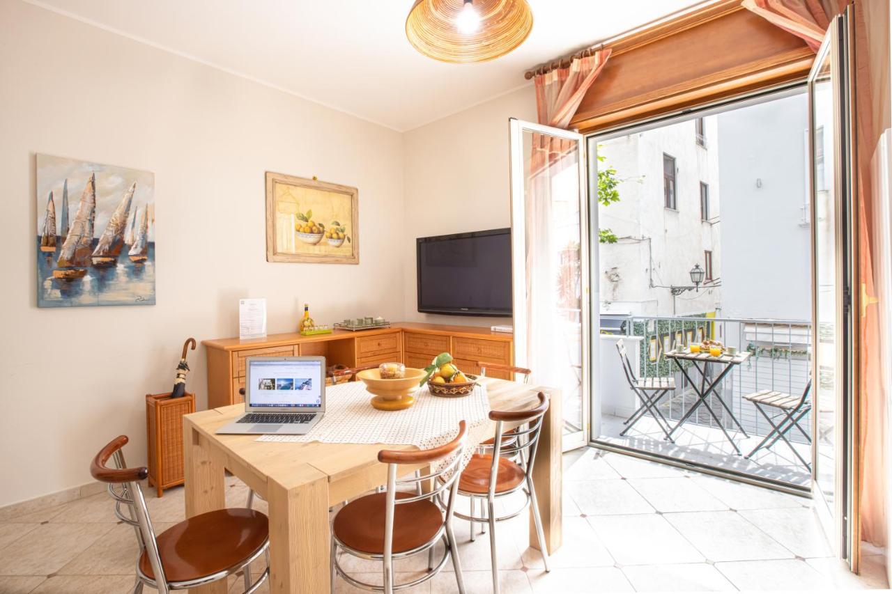 Sorrentovibes - Spacious 3 Bedrooms Apartment In Sorrento Oldtown エクステリア 写真